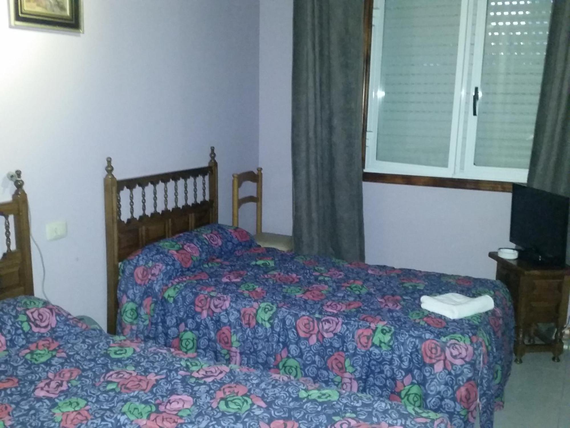 Hotel Cristaleiro Gondomar Habitación foto