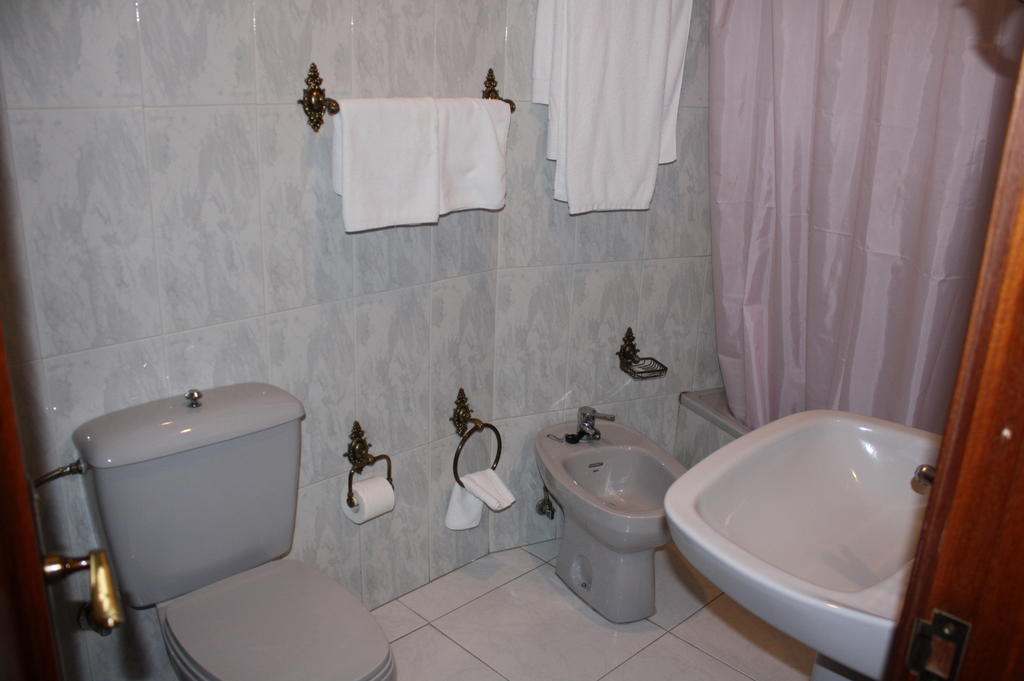 Hotel Cristaleiro Gondomar Habitación foto