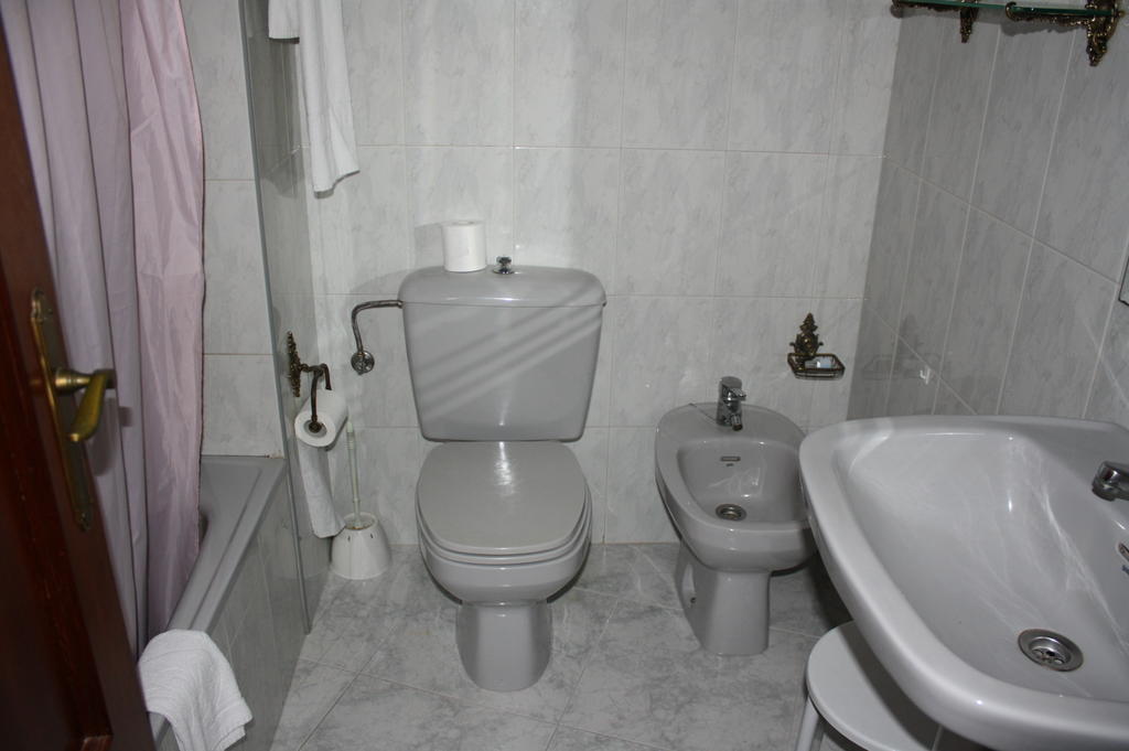 Hotel Cristaleiro Gondomar Habitación foto